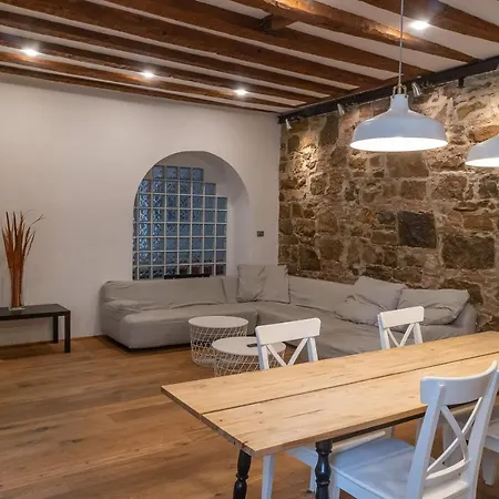 Hadithi Trieste, Tra Le Rive E Piazza Unita Apartament