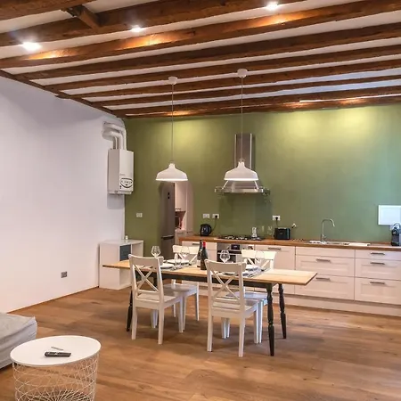 Lejlighed Hadithi Trieste, Tra Le Rive E Piazza Unita Trieste